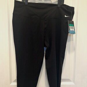 Nike Women's Dri Fit Training Capri Length Pants - Size XL - Black